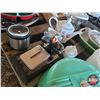 Image 3 : Pallet Lot - Kitchen Grouping : Sauce Warmer; Salad Spinner; Bakeware; Mugs; Travel Mugs; Tumblers; 