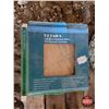 Image 3 : Pallet Lot: Home/Yard Décor : Silk Flowers; Stepping Stone; Yard Ornaments; etc