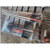Image 3 : Pallet Lot: Pitch Forks (5); Shovels (2)