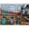 Image 1 : Coleman Lanterns (3) (All 12"H)