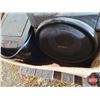 Image 10 : Pallet Lot: Amps; Speakers; CD Car Radio; Portable DVD Players; Karaoke Machine; etc!