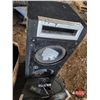 Image 7 : Pallet Lot: Amps; Speakers; CD Car Radio; Portable DVD Players; Karaoke Machine; etc!