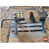 Image 2 : Fifth-Wheel Hitch "Victoria Industries" Model SL16 (No Rails)