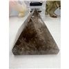 Image 4 : 2.2 INCH SMOKY QUARTZ PYRAMID 4 SIDE