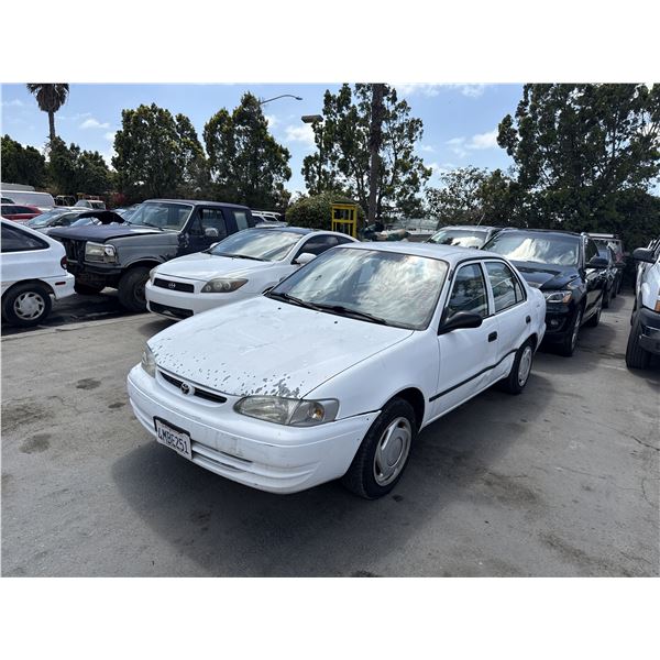 2000 Toyota Corolla