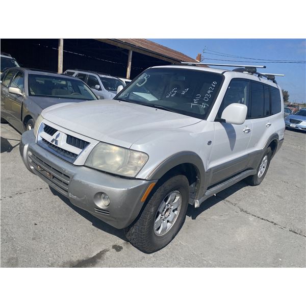 2003 Mitsubishi Montero