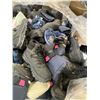 Image 3 : Surprise Pallet of Big Box Retailer merchandise - mostly clothing - Value: $5449.11
