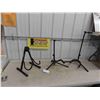 Image 1 : 3 Guitar Stands 