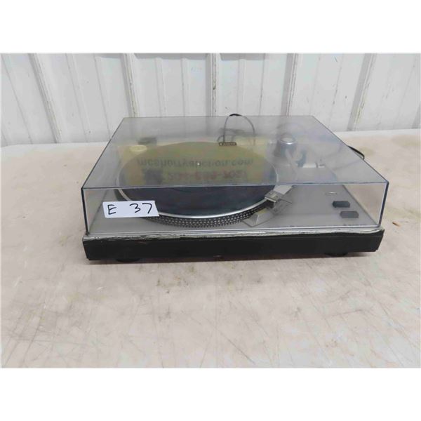 Sanyo TP 1010 Record Turntable 