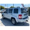 Image 4 : JEEP LIBERTY 2012 O/S- WAIT/TITLE-SMOG