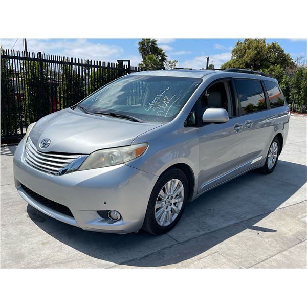 TOYT SIENNA 2012 T-REPO 2 DAYS