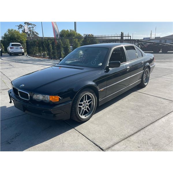 BMW 740I 2000 SALV T/DONATION