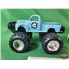 Image 3 : Collector Combo :  - Monster Truck - Ford V-8 Car - '56 Ford Pickup Truck - Mini Texaco Gas-Pump - V