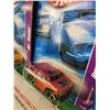 Image 5 : Hot Wheels (4) : (c.2007 Mattel) - Hot Trucks Boom Box - Hummer H3 - Street Beast II Preying Menace