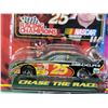 Image 3 : NASCAR : Racing Champions & Hot Wheels Pro Racing - #25 Jerry Nadeau - #43 John Andretti (Scale 1:64