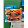 Image 2 : Hot Wheels (4) : Track Stars (c.2010/2011 Mattel) - 24 Ours - Ultra Rage - Honda Racer - Lotus Conce