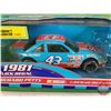 Image 3 : Diecast Race Car : NASCAR : Racing Champions : #43 Richard Petty : 1981 Buick Regal Limited Edition 