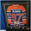 Image 2 : Connor McDavid Autographed Jersey / Photograph / 2 Pins / Plaque ~ Certified (COA #AJ008278) ~ Profe