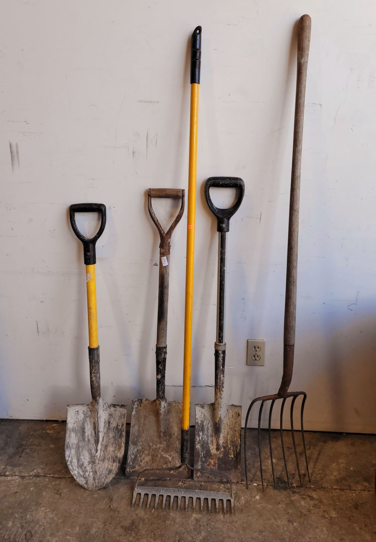 3 Shovels, Pitchfork, & Landscape Rake