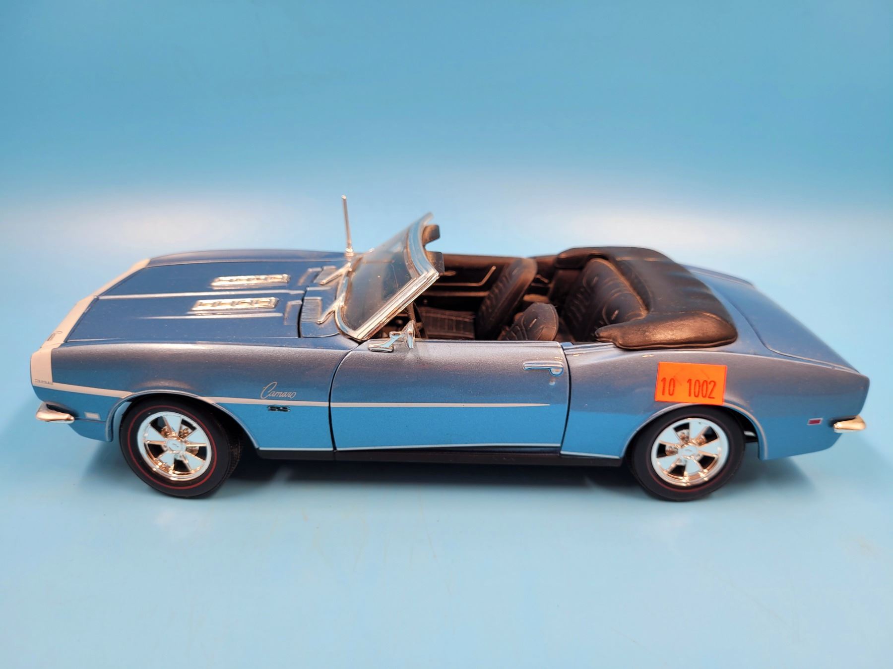 CHEVROLET CAMARO SS 396 CONVERTIBLE 1968 BLUE MAISTO 31684 1/18 SPECIAL EDITION CHEVROLET CAMARO SS 396 CONVERTIBLE 1968 BLUE MAISTO 31684 1/18 SPECIAL EDITION