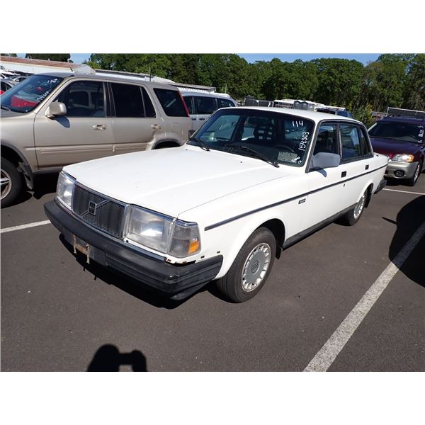 1988 Volvo 244