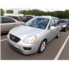 Image 1 : 2007 Kia Rondo