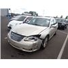 Image 1 : 2013 Chrysler 200 RUNS WITH MECHANICAL PROBLEMS