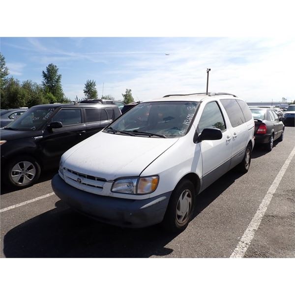 1999 Toyota Sienna