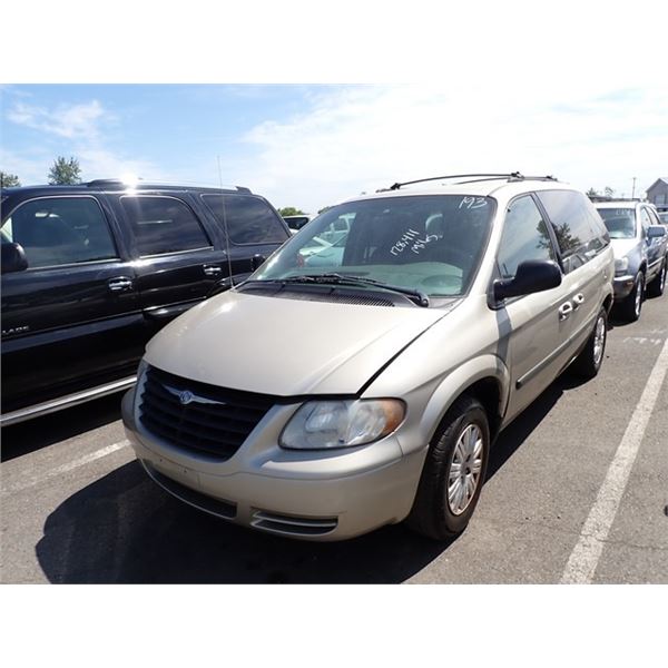 2005 Chrysler Town and Country