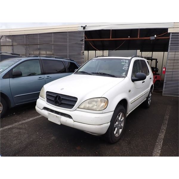 1999 Mercedes-Benz ML430