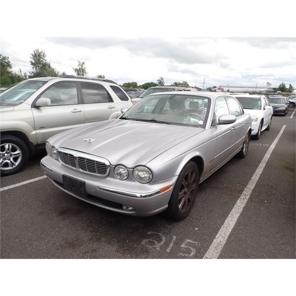 2005 Jaguar XJ8L