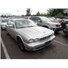Image 2 : 2005 Jaguar XJ8L