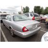 Image 4 : 2005 Jaguar XJ8L