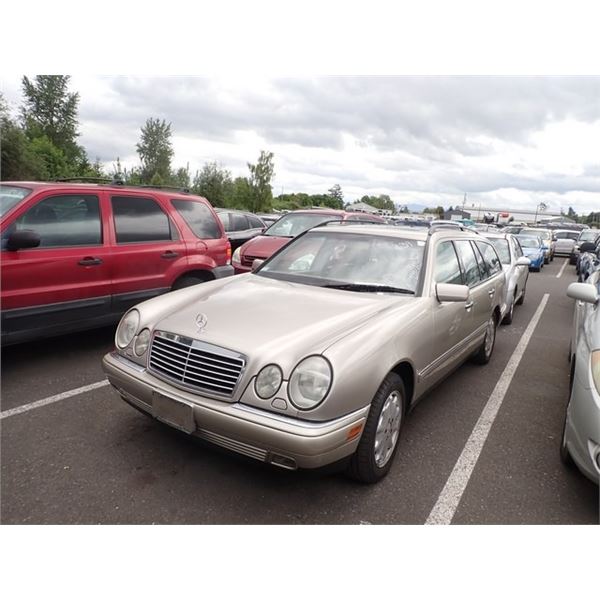 1999 Mercedes-Benz E320