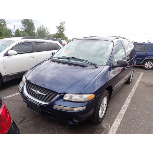 2000 Chrysler Town and Country