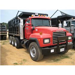 1999 MACK RD690S TRI-AXLE DUMP