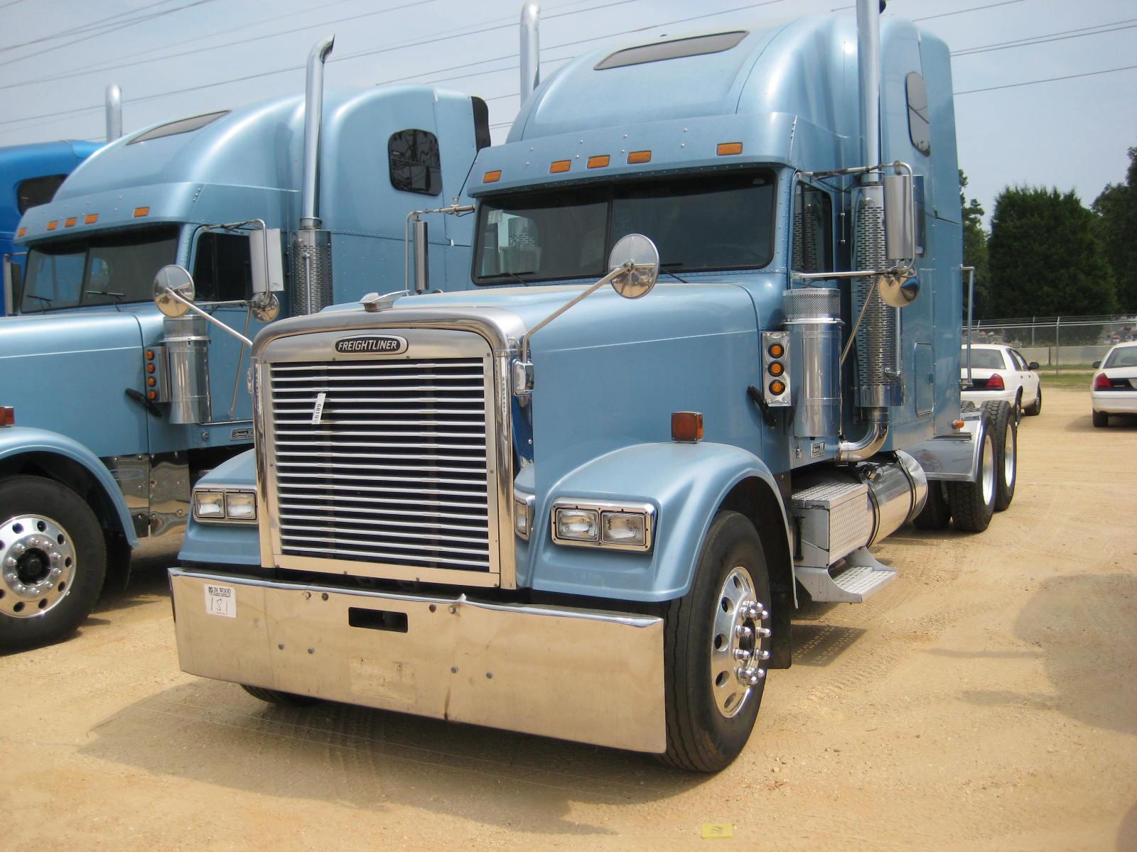 2002 FREIGHTLINER FLD120 CLASSIC XL T/A TRUCK TRACTOR J.M. Wood