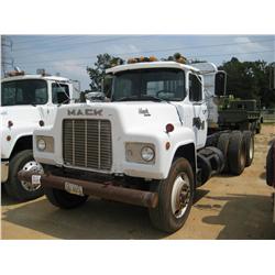 1988 MACK R690ST