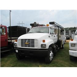 2000 CHEVROLET C6500 S/A SERVICE TRUCK