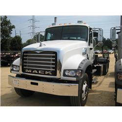 2007 MACK CTP713 T/A ROLL OFF