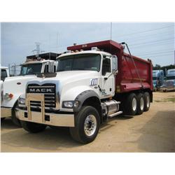 2008 MACK GU713 TRI-AXLE DUMP