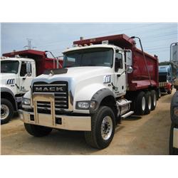 2008 MACK GU713 TRI-AXLE DUMP