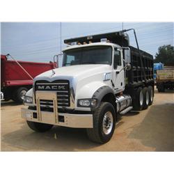 2007 MACK CTP713 TRI-AXLE DUMP