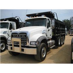 2007 MACK CTP713 TRI-AXLE DUMP