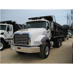 2007 MACK CT713 T/A DUMP