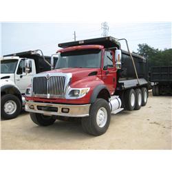 2005 INTERNATIONAL 7600 TRI-AXLE DUMP
