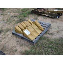 (1) CAT & HENSLEY EXCAVATOR TEETH