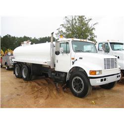 1995 INTERNATIONAL 4900 T/A WATER TRUCK