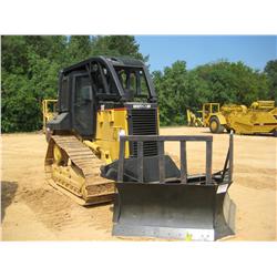 CAT D5M XL CRAWLER TRACTOR