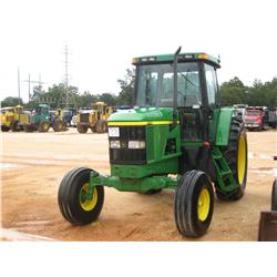 JOHN DEERE 7210 FARM TRACTOR
